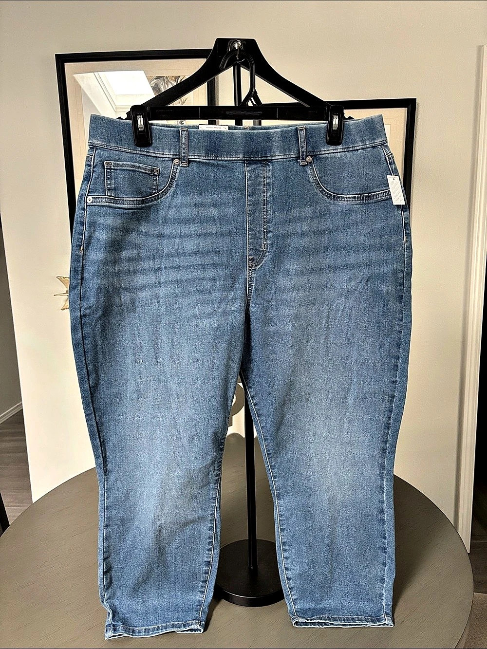 Time and Tru Pull-On Jeggings High Rise Capri Jeans Blue Waist 20 NWT